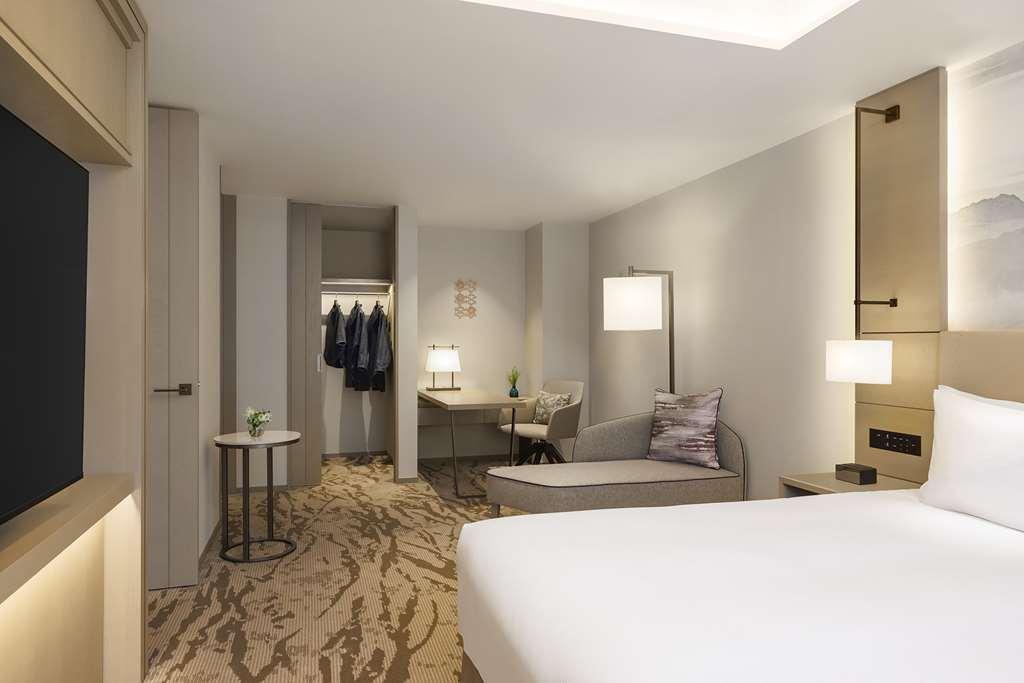 Готель Doubletree By Hilton Тояма Номер фото