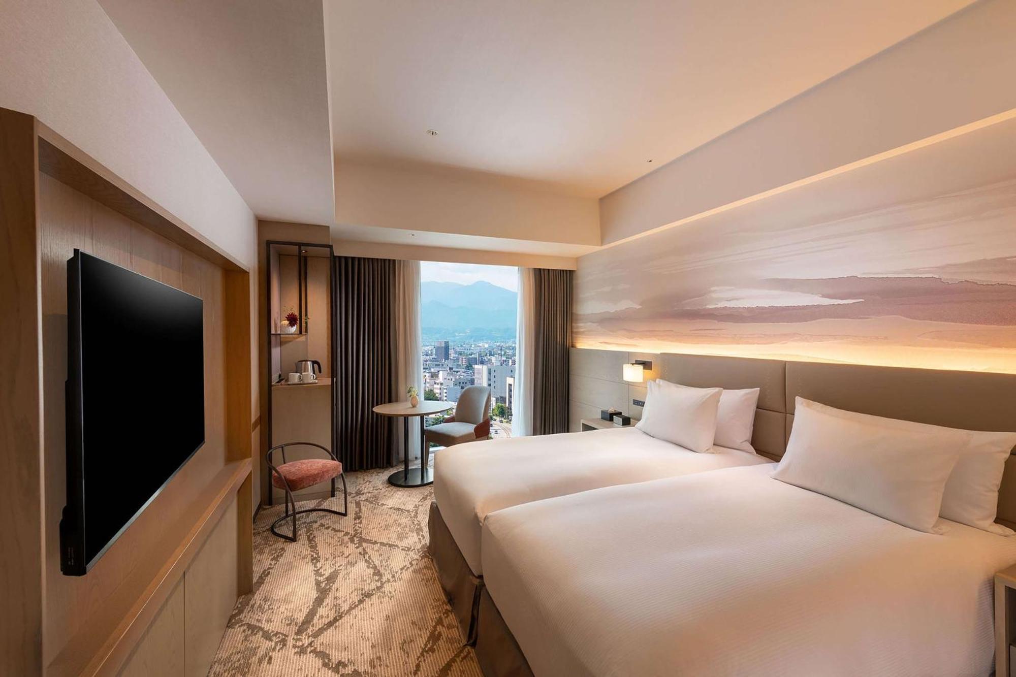 Готель Doubletree By Hilton Тояма Екстер'єр фото