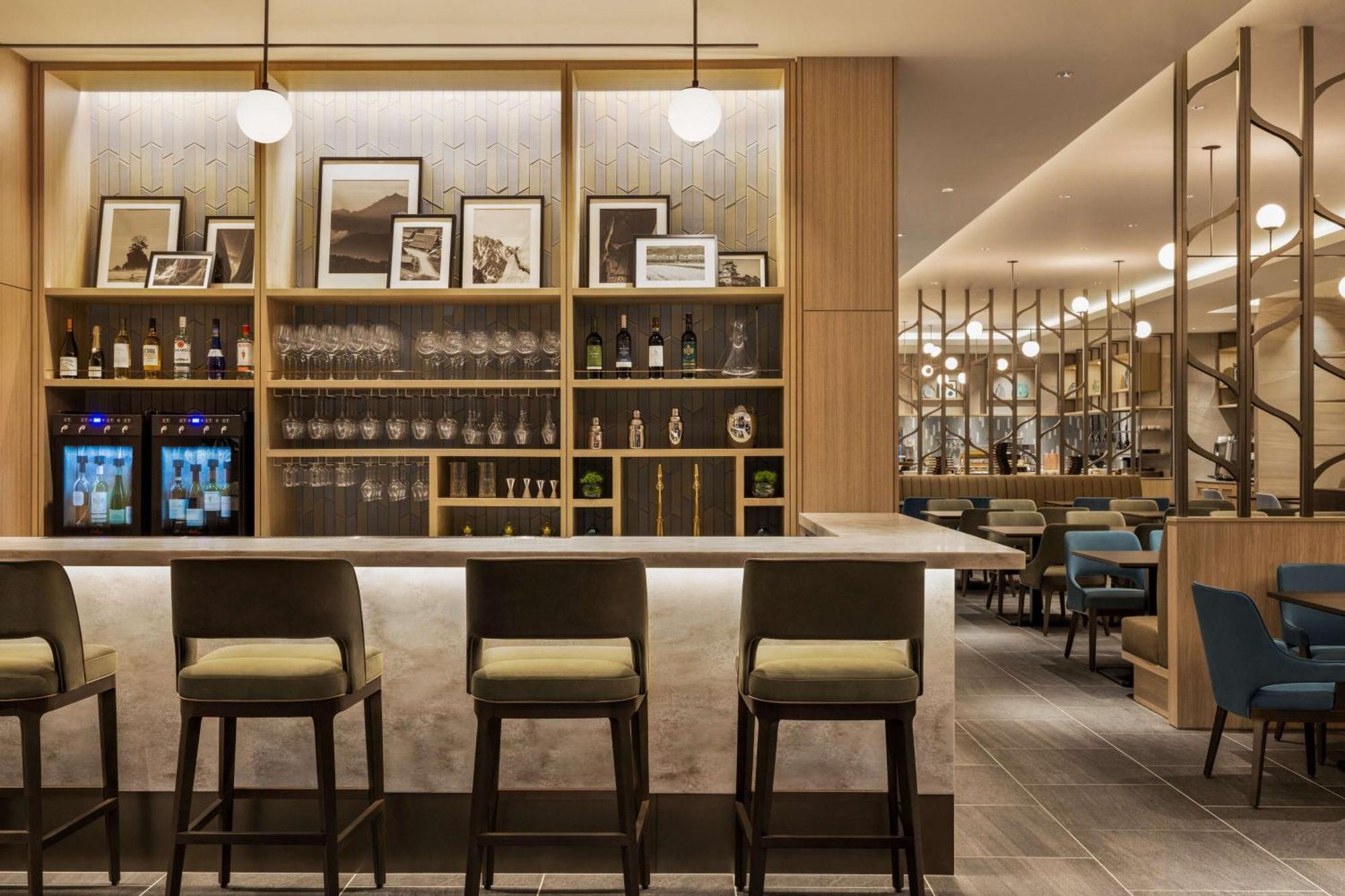 Готель Doubletree By Hilton Тояма Екстер'єр фото