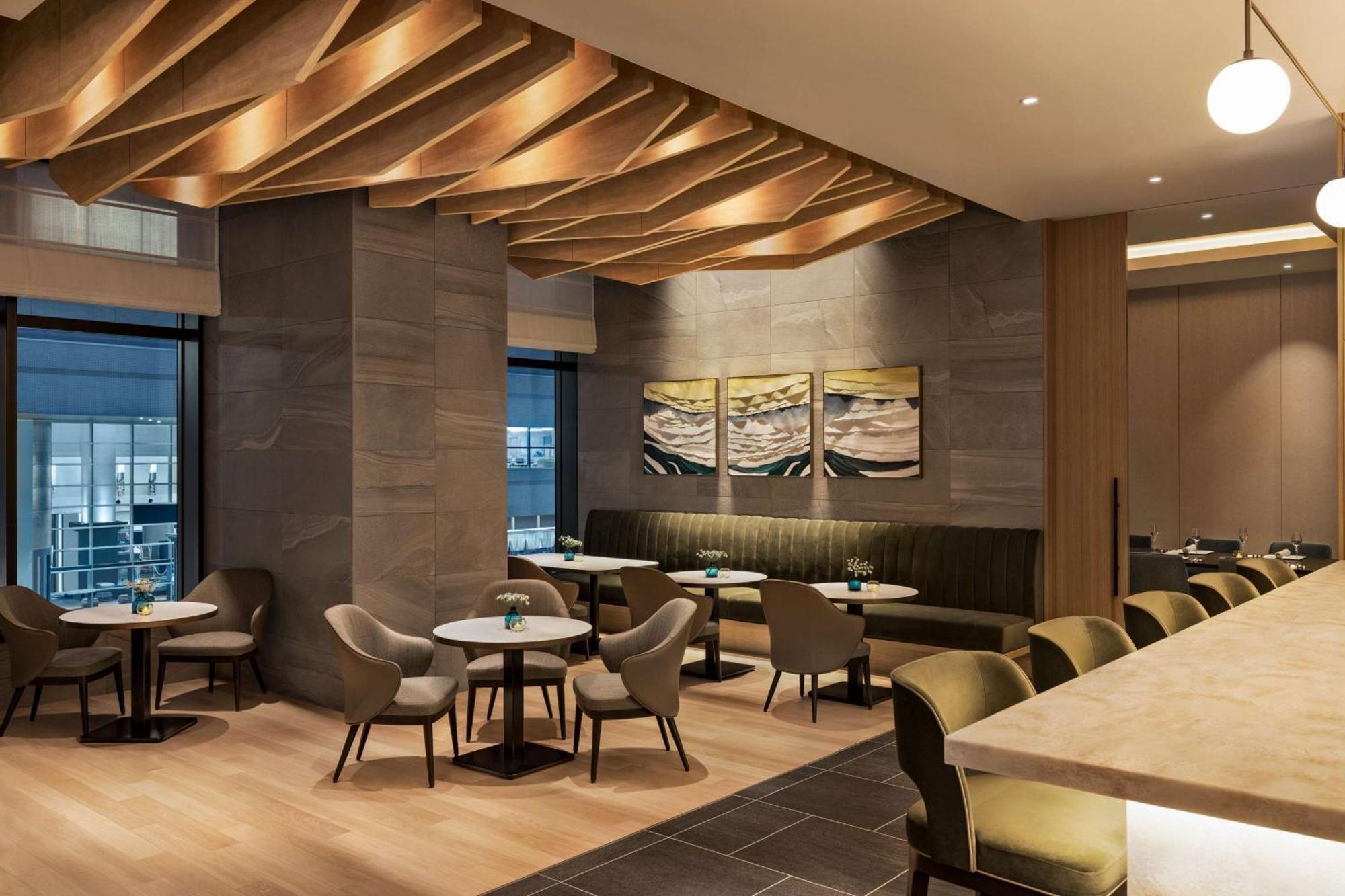 Готель Doubletree By Hilton Тояма Екстер'єр фото