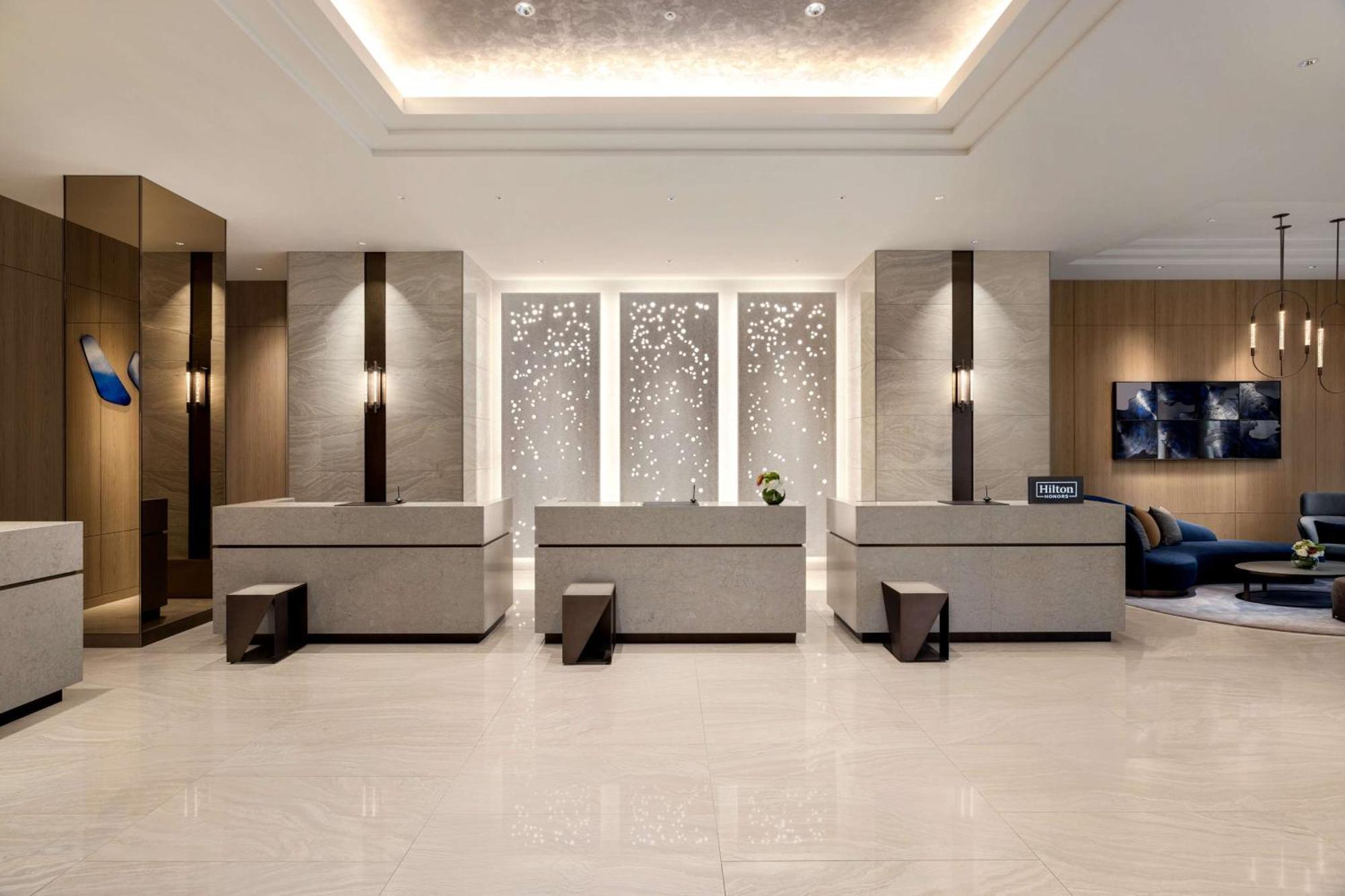 Готель Doubletree By Hilton Тояма Екстер'єр фото